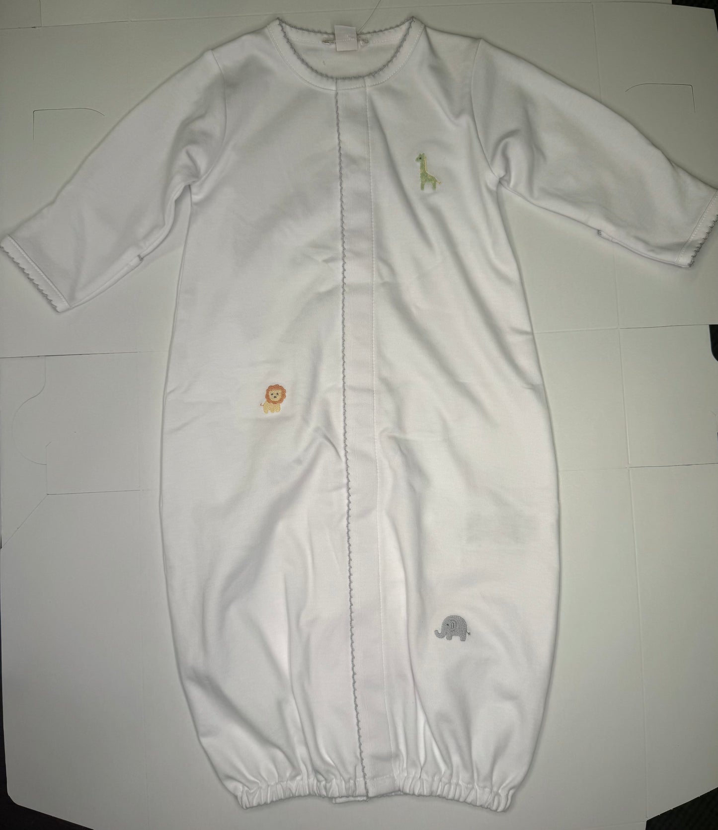 Safari Hand Emb. Conv.