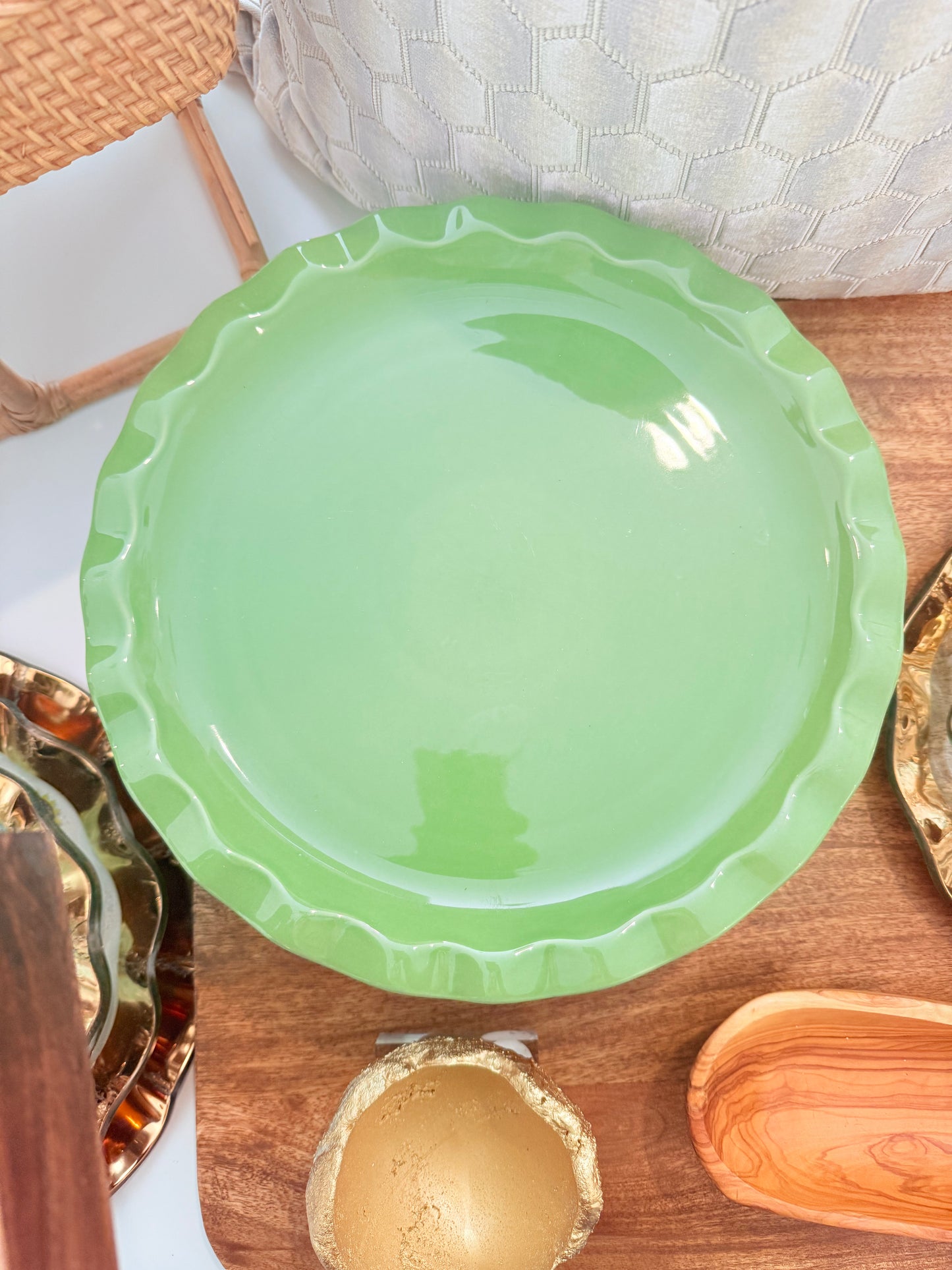 Green Cake Stand
