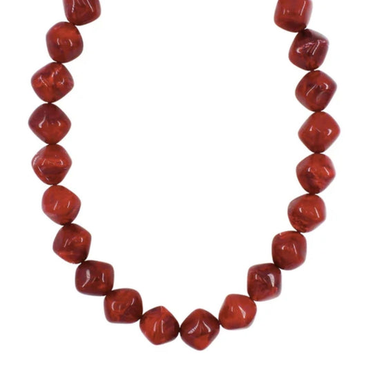 Marbled Pebble Stone Beaded Necklace in wine-red marbled acrylic