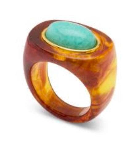 Tortoise-pattern resin ring with an oval turquoise amazonite stone